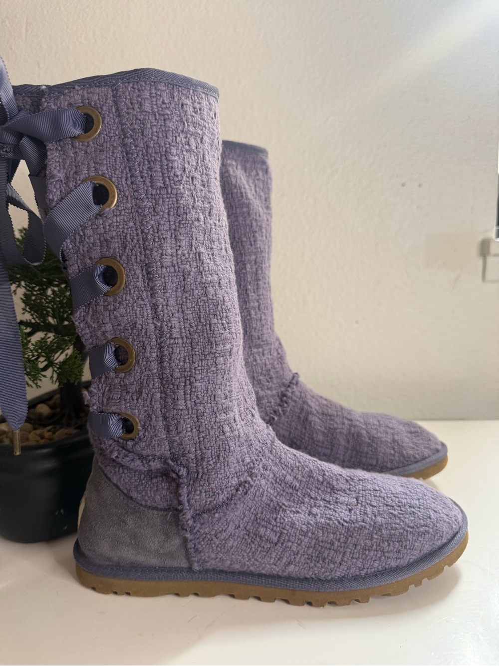UGG Heirloom lace Up Tall boots size 8 Lavander Textured Mid-Calf Back Boots